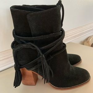 Aldo booties black suede 7 boots